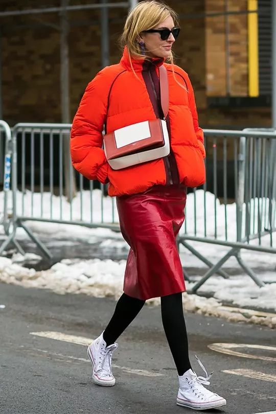 男人穿黑色连裤袜的正确方法,黑色连裤袜的正确穿法