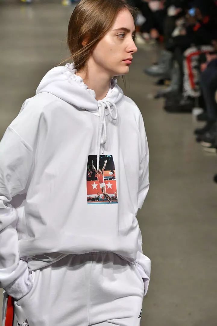 李宁新款打篮球最舒服的是哪一款,李宁和匹克篮球鞋推荐