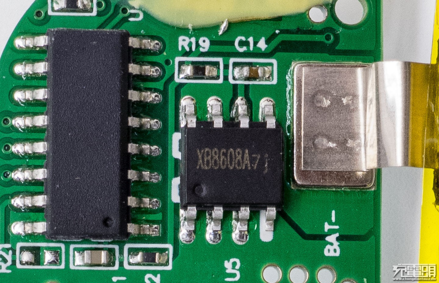 现在手机换电池麻烦,汽车换电池麻烦吗