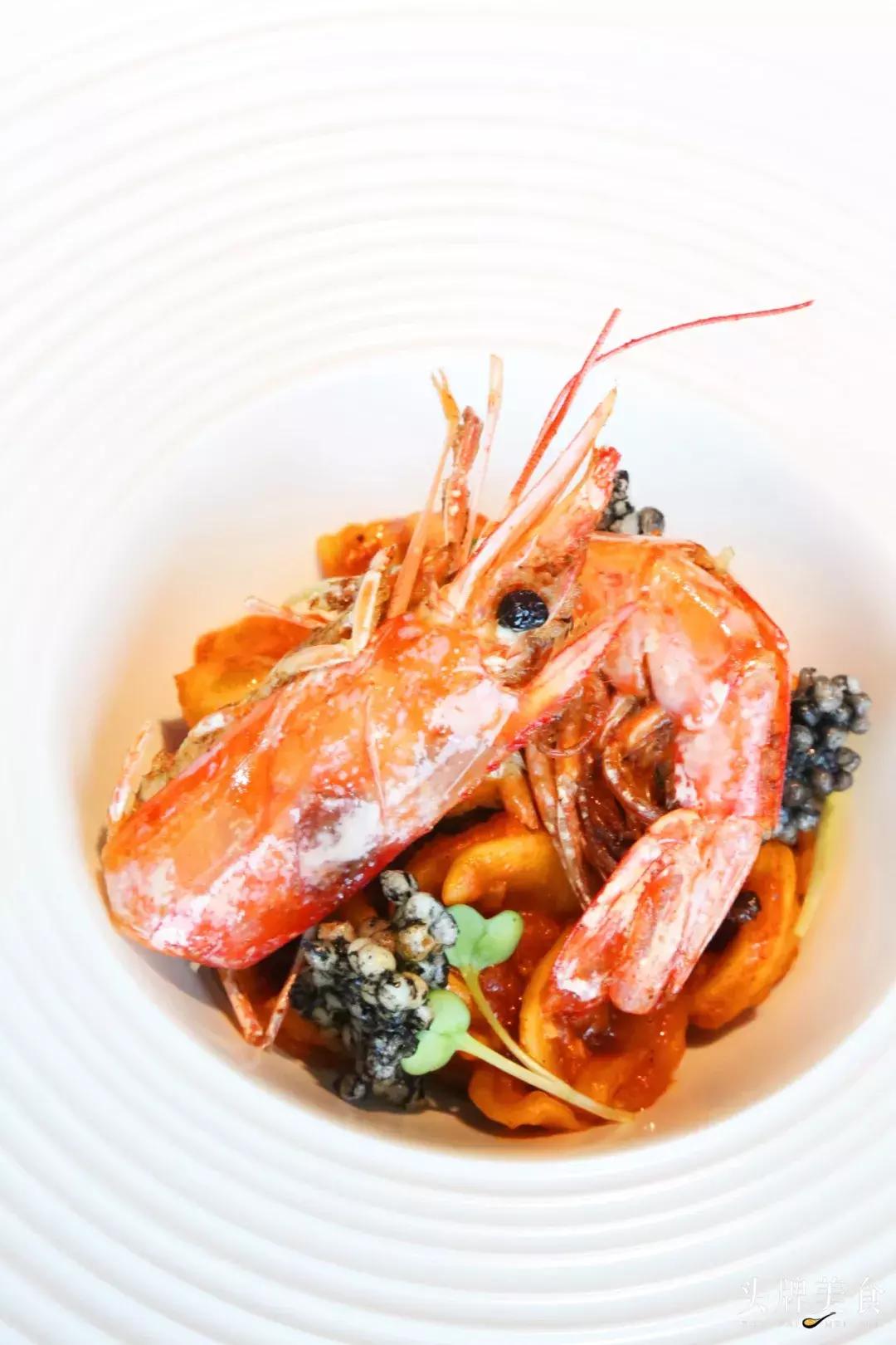 在艺术馆里吃饭是一种怎样的体验,在美术馆里面吃料理