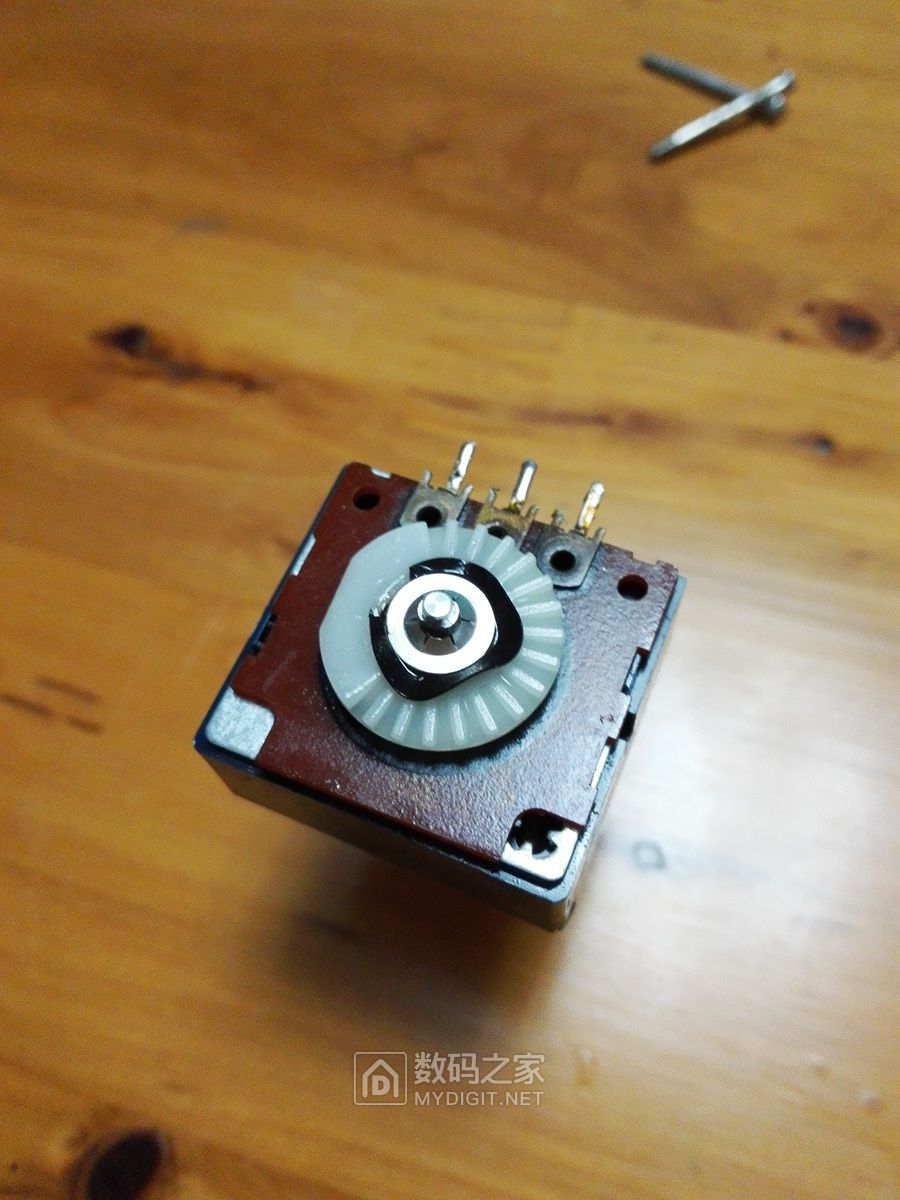 甲类功放电位器维修视频,新德克功放电位器维修