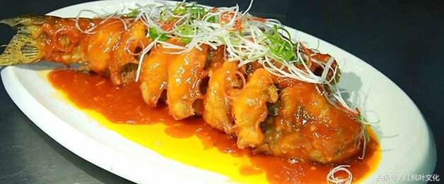 鱼怎么煮年夜饭,传统年夜饭12道菜谱鲤鱼