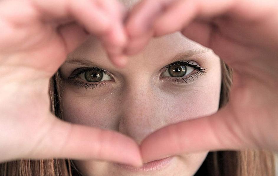 褐斑雀斑晒斑,褐斑和晒斑怎么区分