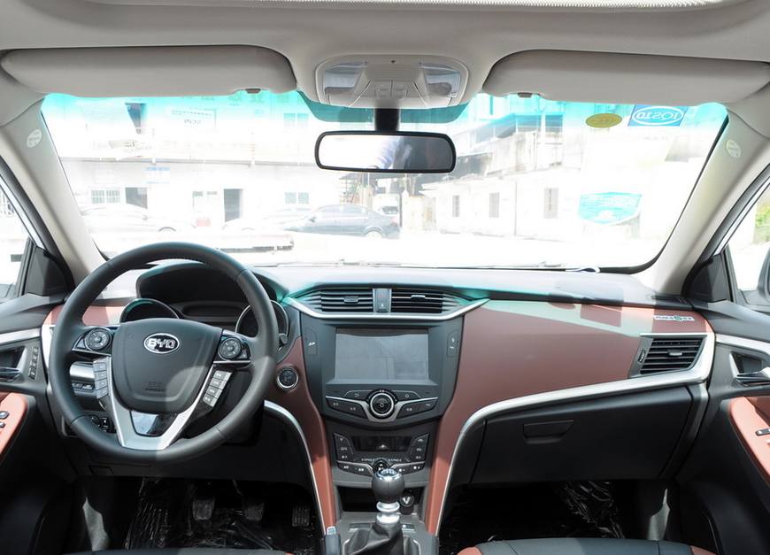 比亚迪g5怎么样值得入手吗,15年比亚迪g5自动挡现在值多少钱