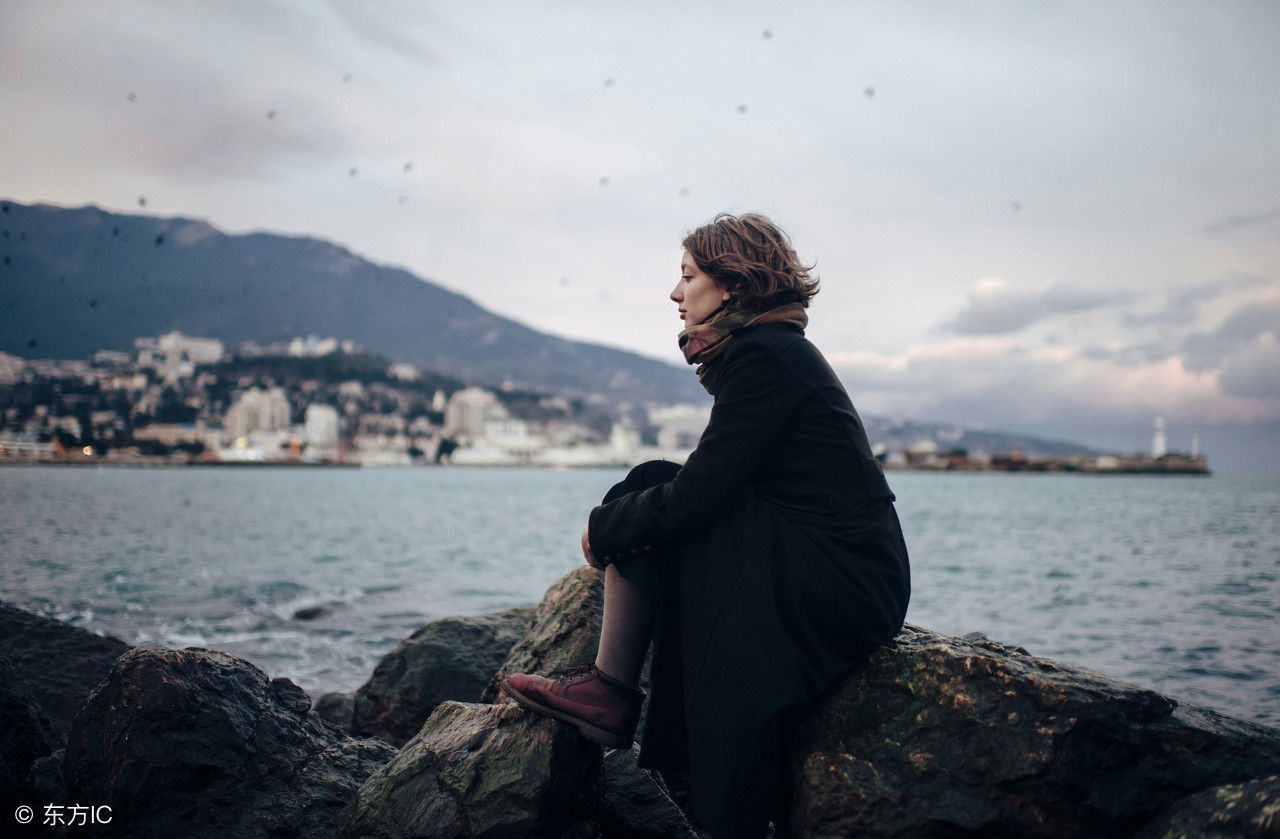 有一种深爱叫不再联系却思念,有一种深爱叫不再联系拼命去忘记