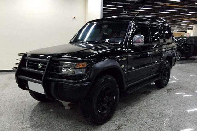 诞生于军工厂,仅卖11万,有人将它比作国产霸道,砸锅卖铁也要买