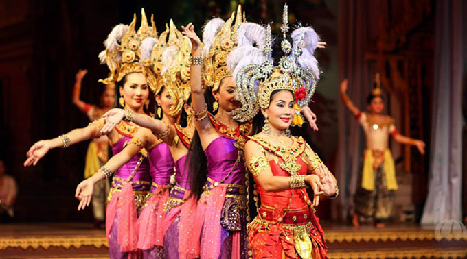 芭提雅大象村好还是东芭乐园好,芭提雅大象村和东芭乐园哪个好