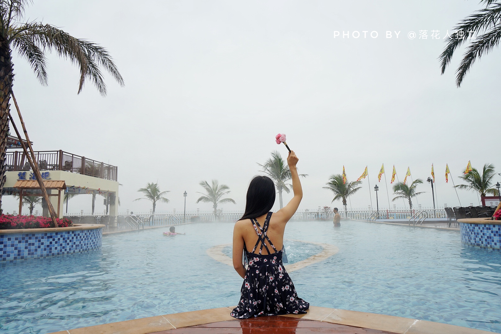 死海景区泡温泉,死海漂浮汤泉