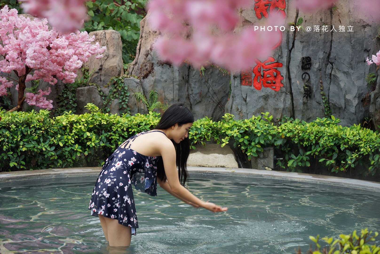 死海景区泡温泉,死海漂浮汤泉