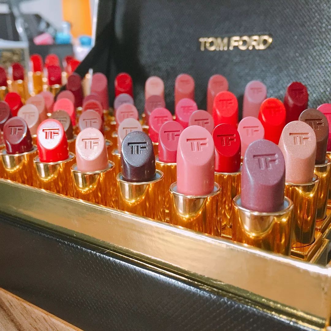 每月圆桌｜我们收集了340个口红故事，有哪一个治愈了你？