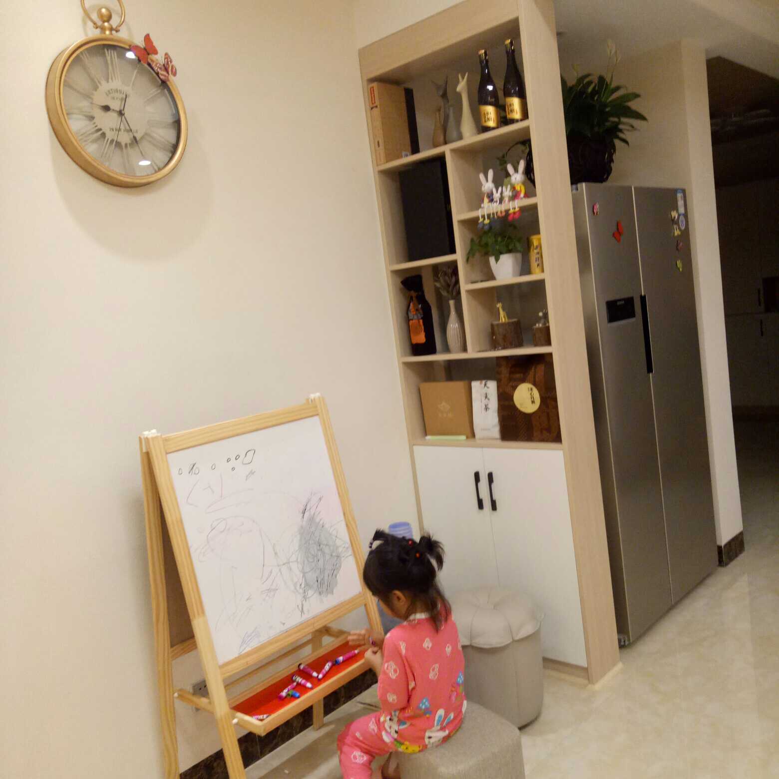 适合年轻人的背景墙设计图,简单大气年轻人背景墙效果图