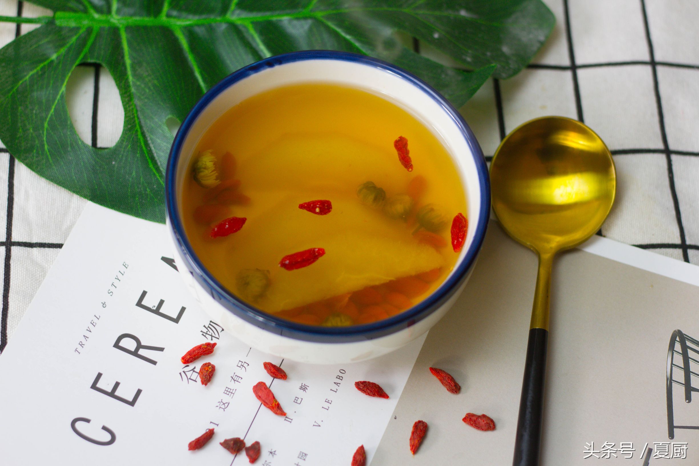 发财中国年吃太多的热气食物,菊花雪梨茶清肺热,性价比很高