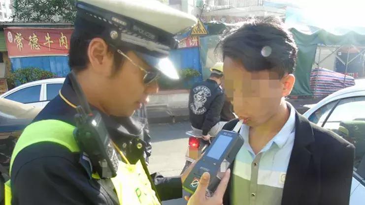 珠海男子租车撞自己客户小车!保险不赔还被扣12分!