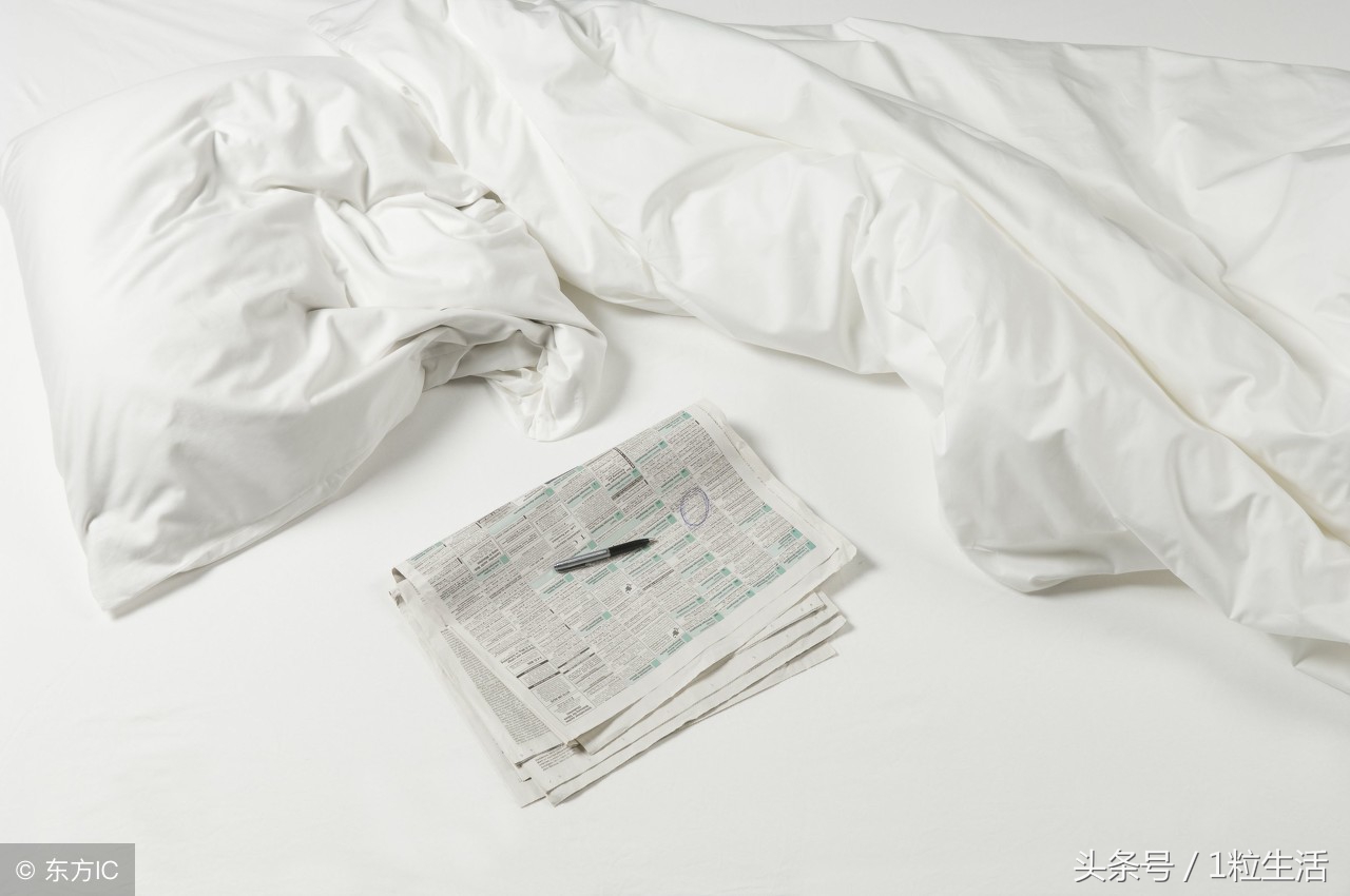 去除床单血渍后床单变白,白床单发黄用什么洗能变白