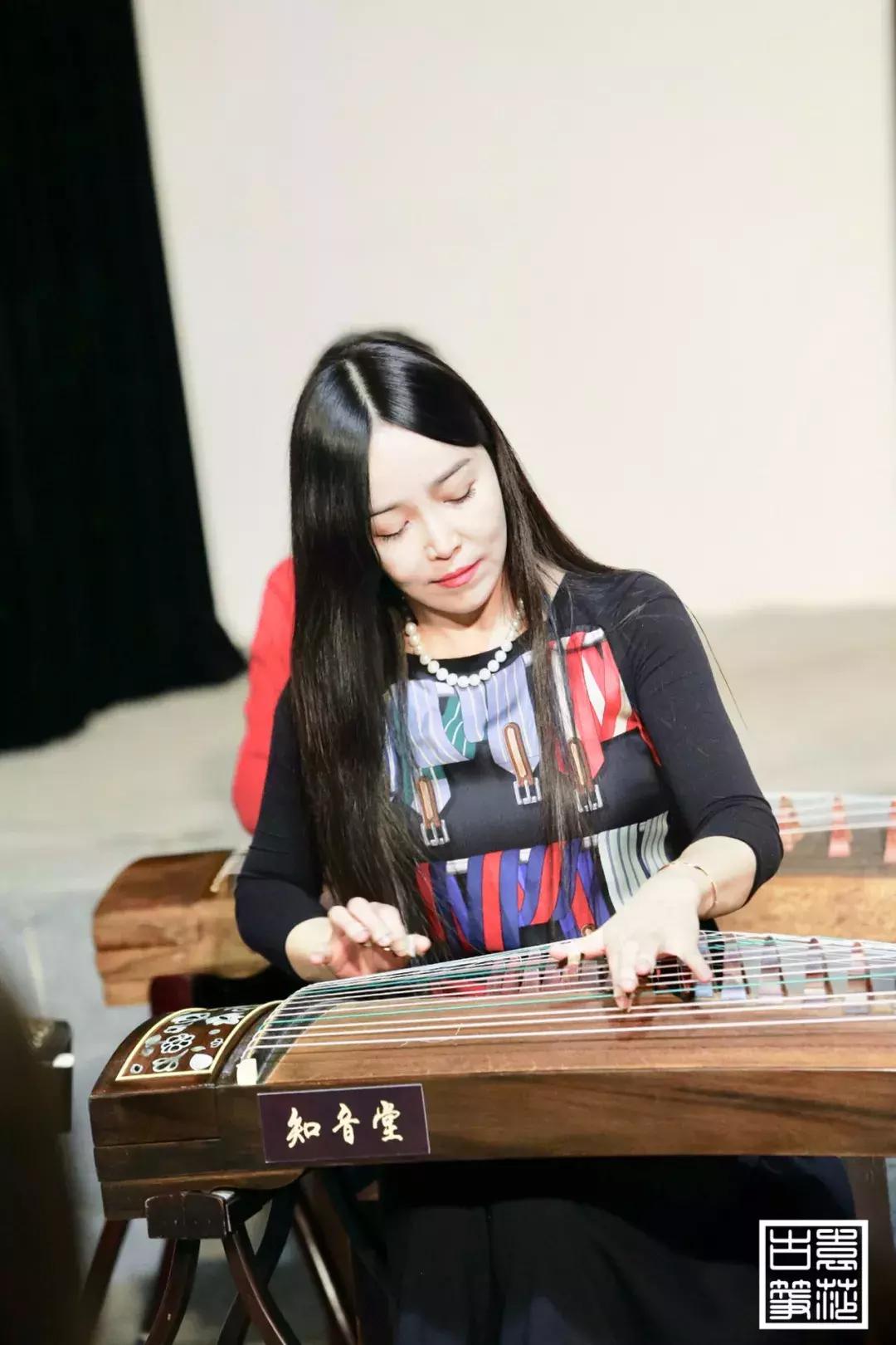 古筝低音区触弦有杂音怎么办,弹古筝触碰琴弦有杂音怎么解决