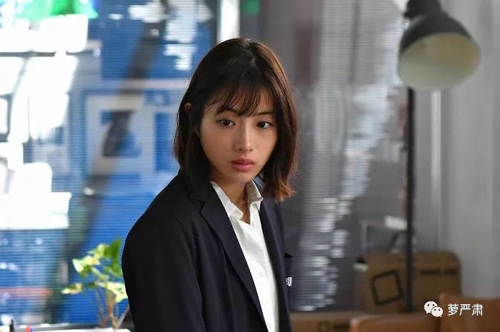 忙到面如土色不洗头,第一集就被分手,这个女主我好喜欢