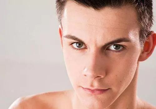 男士祛除痘印最好的方法,男士祛除痘印护肤品