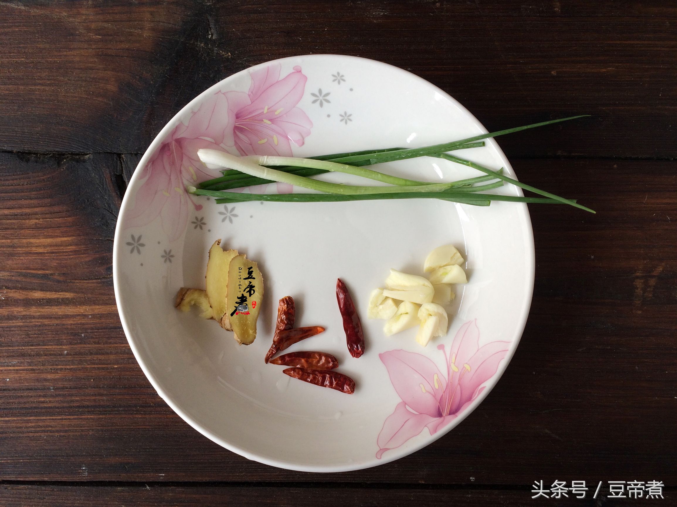 10道吉祥年夜菜年年有余怎么做,年夜饭系列二十道菜之年年有鱼