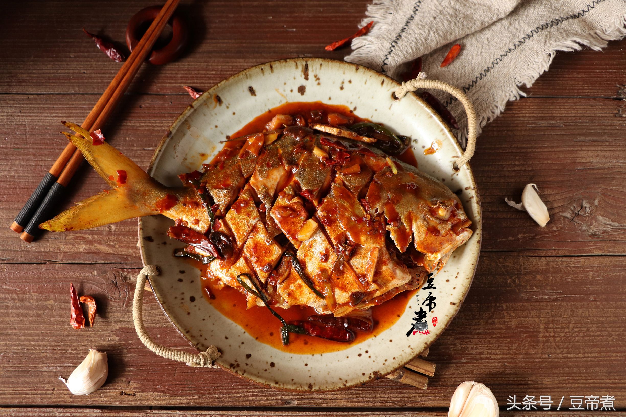 10道吉祥年夜菜年年有余怎么做,年夜饭系列二十道菜之年年有鱼