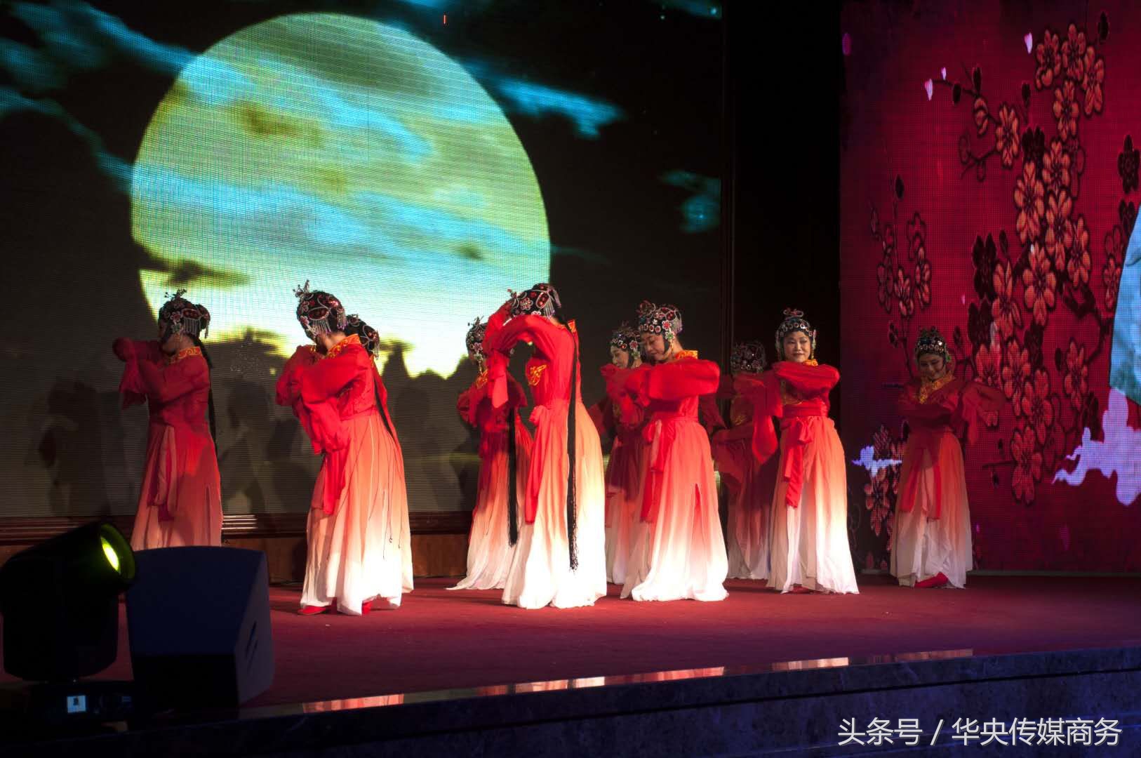 2018中国梦一家亲春晚暨潍坊筑梦艺术团成立和齐鲁团表彰晚会举办