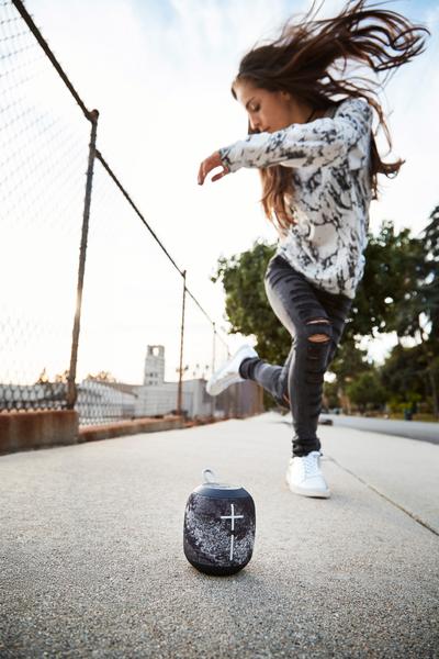 罗技ue推出新款无线音箱blast,罗技ue蓝牙音箱怎么连手机