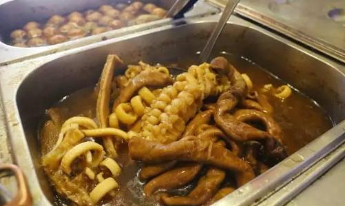 一碗牛杂能在夜市立足几十年,牛杂记忆深处的味道