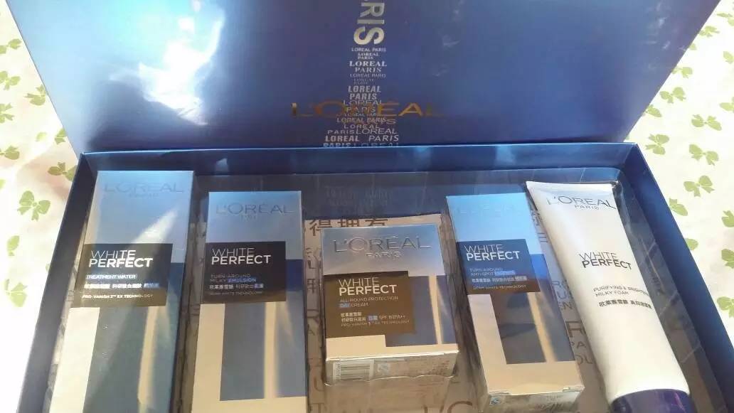 深扒明星护肤品,全网推荐美白精华