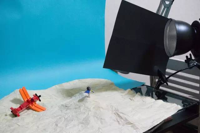 这对小夫妻竟然在家里造出了城堡、火星、九层妖塔