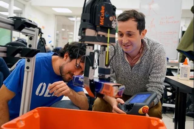 最先进的工业机械手,全球最先进的自动机械手