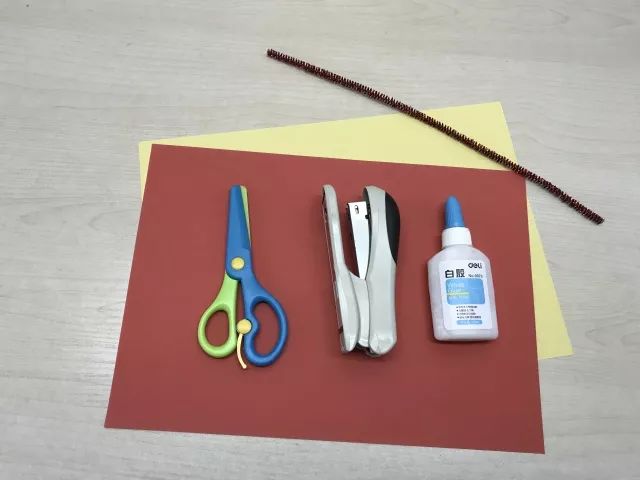 元宵节纸艺小灯笼手工制作教程,幼儿园最简单手工元宵大灯笼