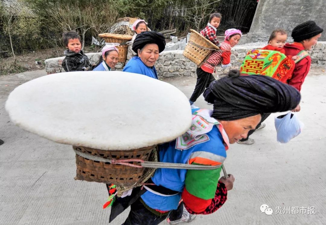 贵州打糍粑这个习俗的由来和传说,贵州侗族过年习俗打糍粑