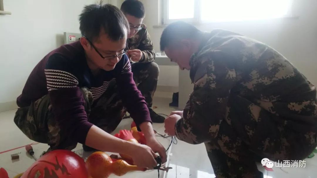 部队自制元宵节花灯,消防花灯