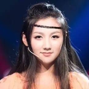 「神探苍扒瓜」LCK榜首KZ战队晒出小花生童年萌照，粉丝：吃可爱长大的吧？