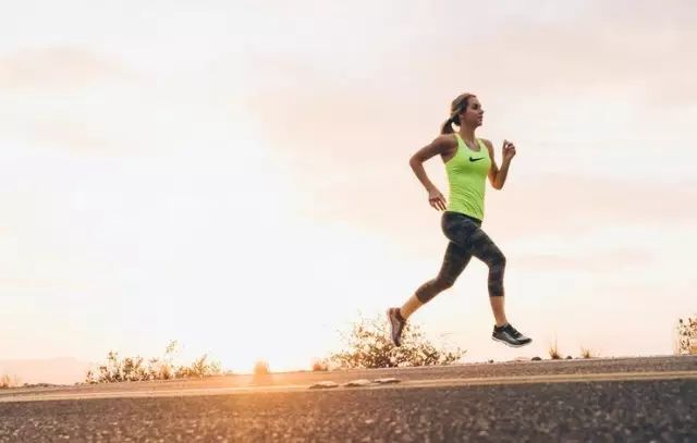 如果你有烦恼就来跑步吧,如果你感到烦躁那就去跑步吧