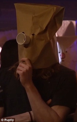 捏着鼻子能闻到臭味,捏鼻子会闻到鼻子里的气味