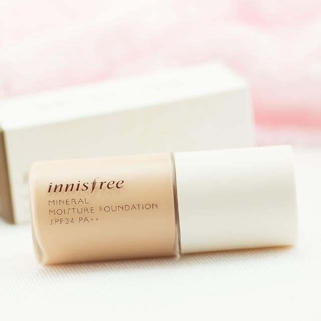 显白不掉妆的粉底液,粉底液推荐润润的