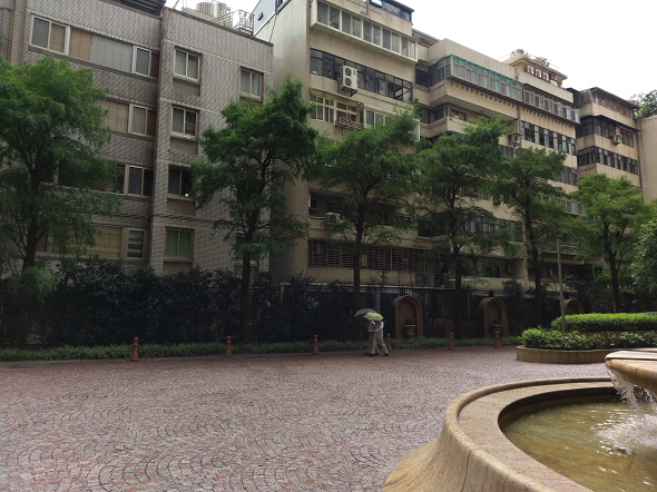 文本直送科技新闻:宏达电旗舰智慧型手机「HTC10」崭新体验,十分完美!