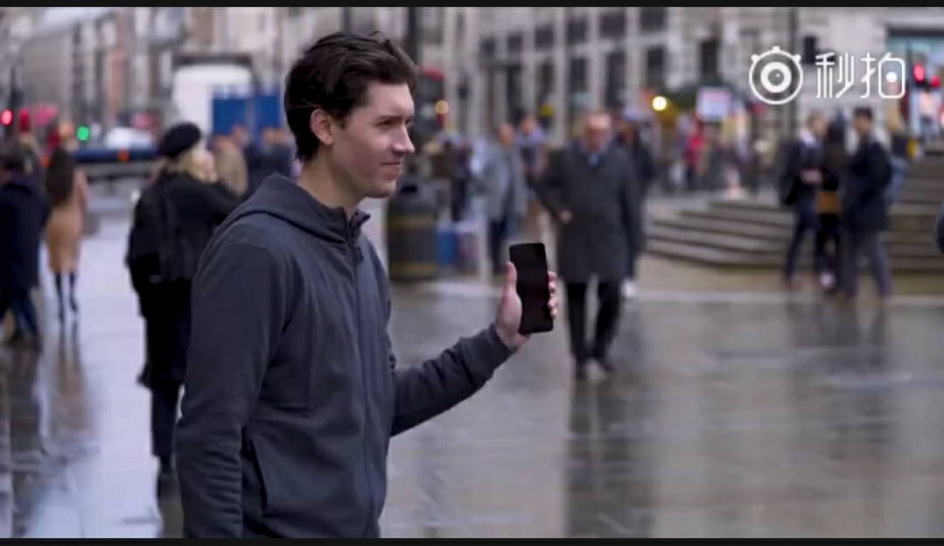 摔手机！一加新广告当街怒怼iPhoneX、三星S8，谁慢摔谁！