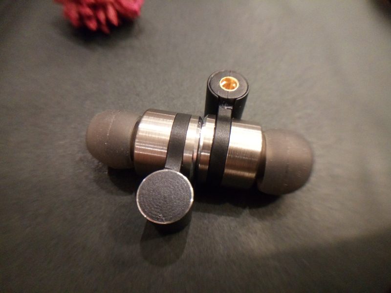 音色不俗还可换线,AUDIOSENSETK160动圈监听耳机