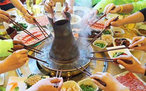 不用频繁换洗教你几招巧除冬季外衣油烟味