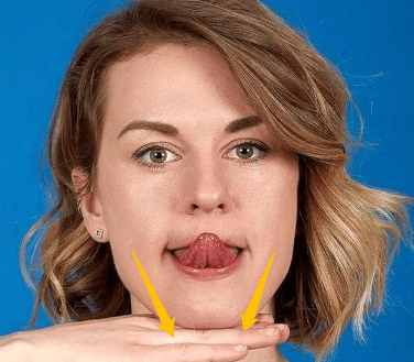 大饼脸怎样能变瓜子脸学生党,经常这样做摆脱大饼脸松弛双下巴