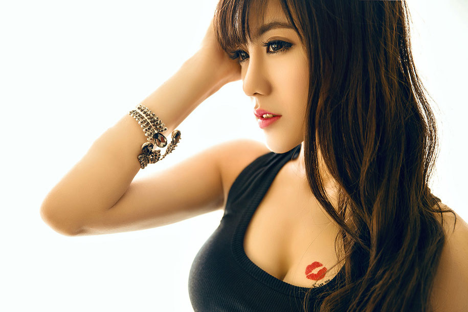 女人的胸器，为什么成为男人的焦点！