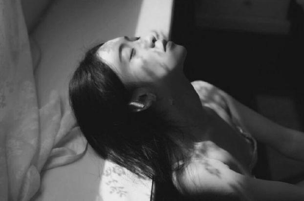 总说熬夜丑，一觉起来美到没朋友