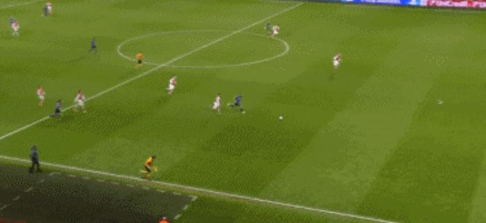 与丁丁睡了2年的男人来中超了:24岁亿级独狼带大连突!