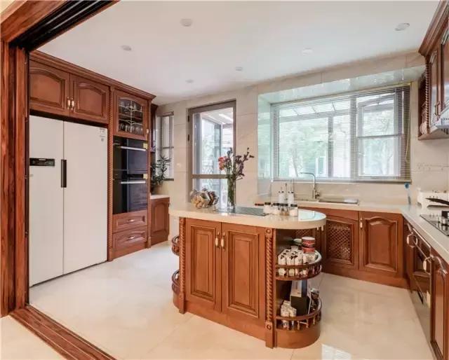 10家厨房比比看，一分价钱一分货