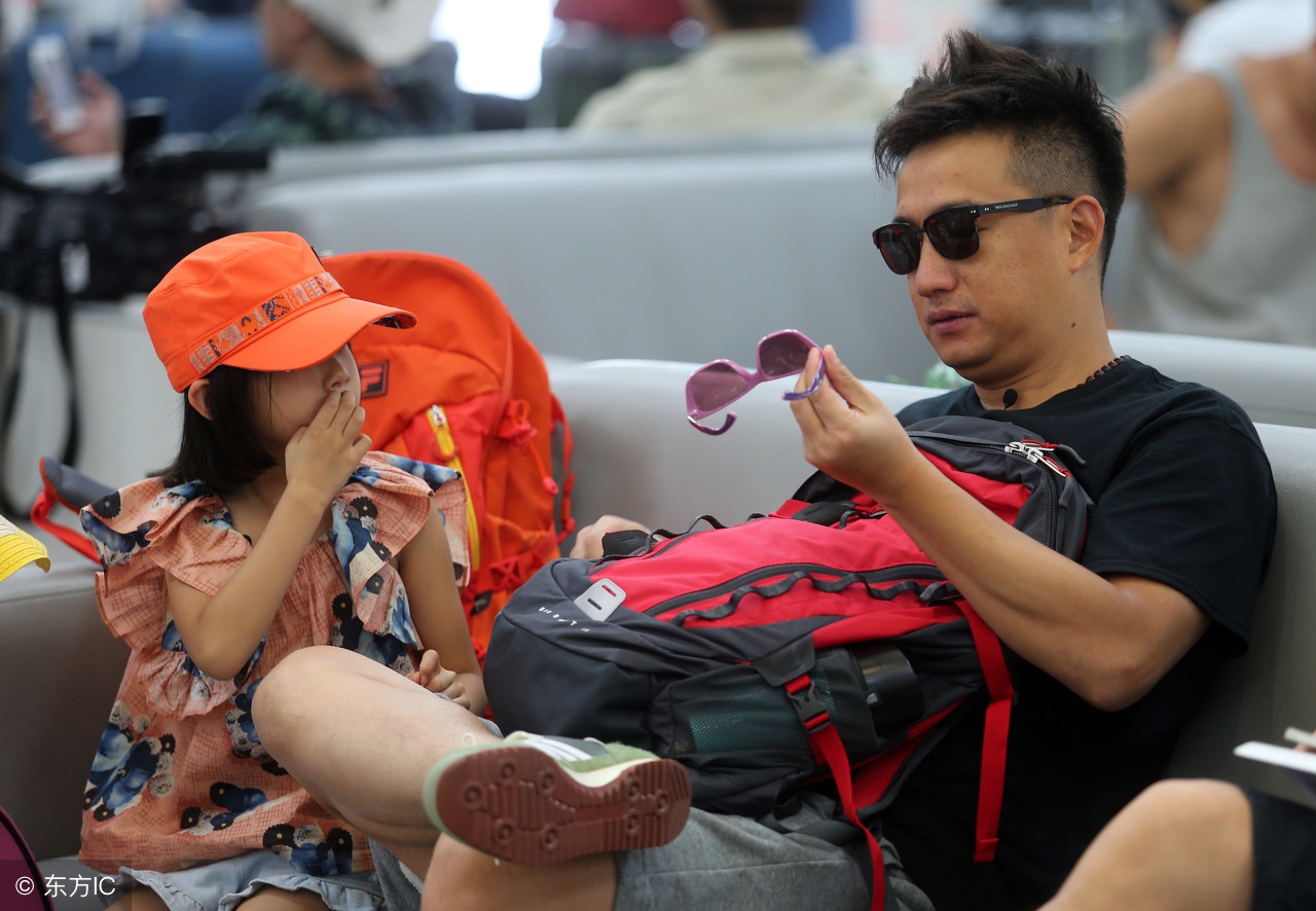 阿甘，黄磊，郭敬明，懦夫从不启程，弱者死于路中，只有我们前行