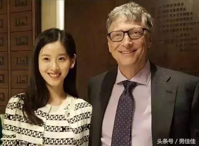 刘强东前女友目前在京东的职务,刘强东老婆年轻时的照片