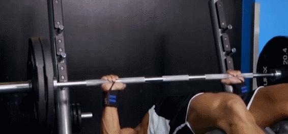 男生胸肌练太大撑衣服怎么办,男生胸肌太大怎么减无器械