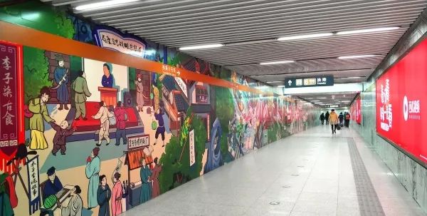 地铁外面广告是怎么弄的,地铁里你不要眨眼睛的广告