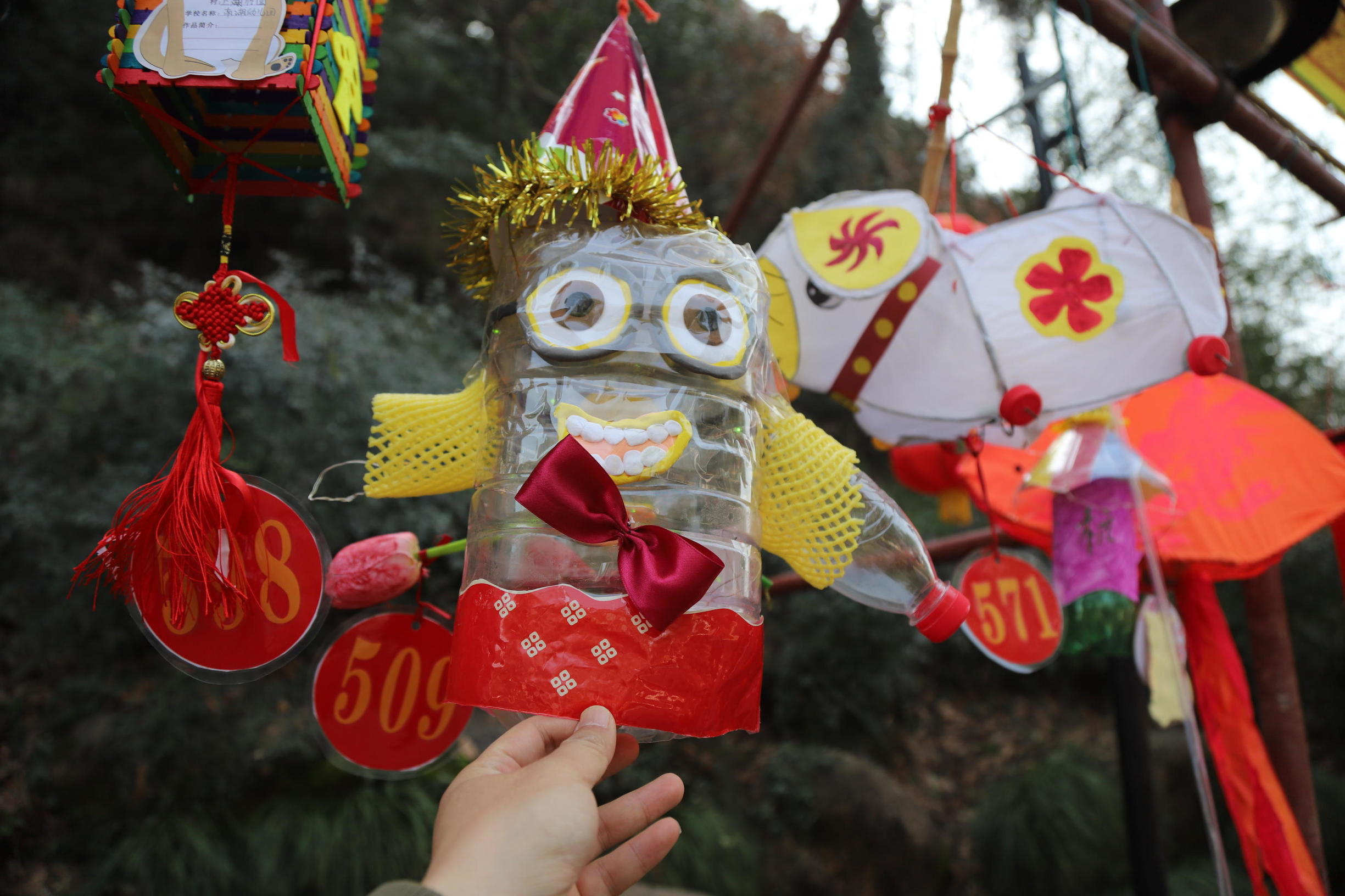 利用废旧材料制作元宵花灯,元宵节的花灯废物制作高级